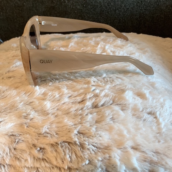 QUAY After Hours Bevel Polarized Sunglasses Ivory Tortoise Stripe Brown Lenses - Picture 9 of 9